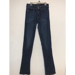 Express Jeans- skyscraper-